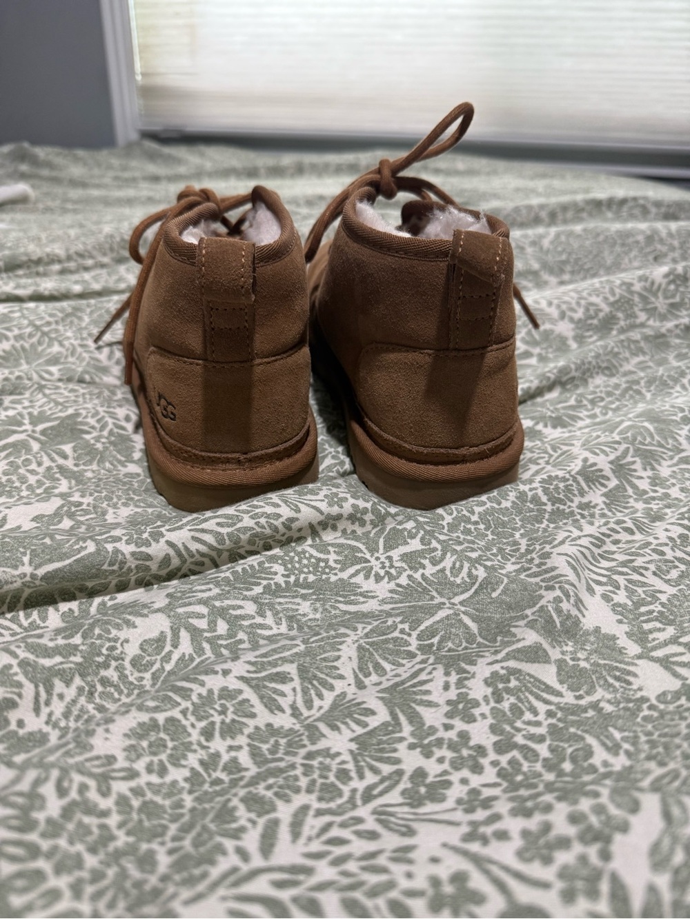 UGG Women’s Neumel Boots - Picture 4 of 9
